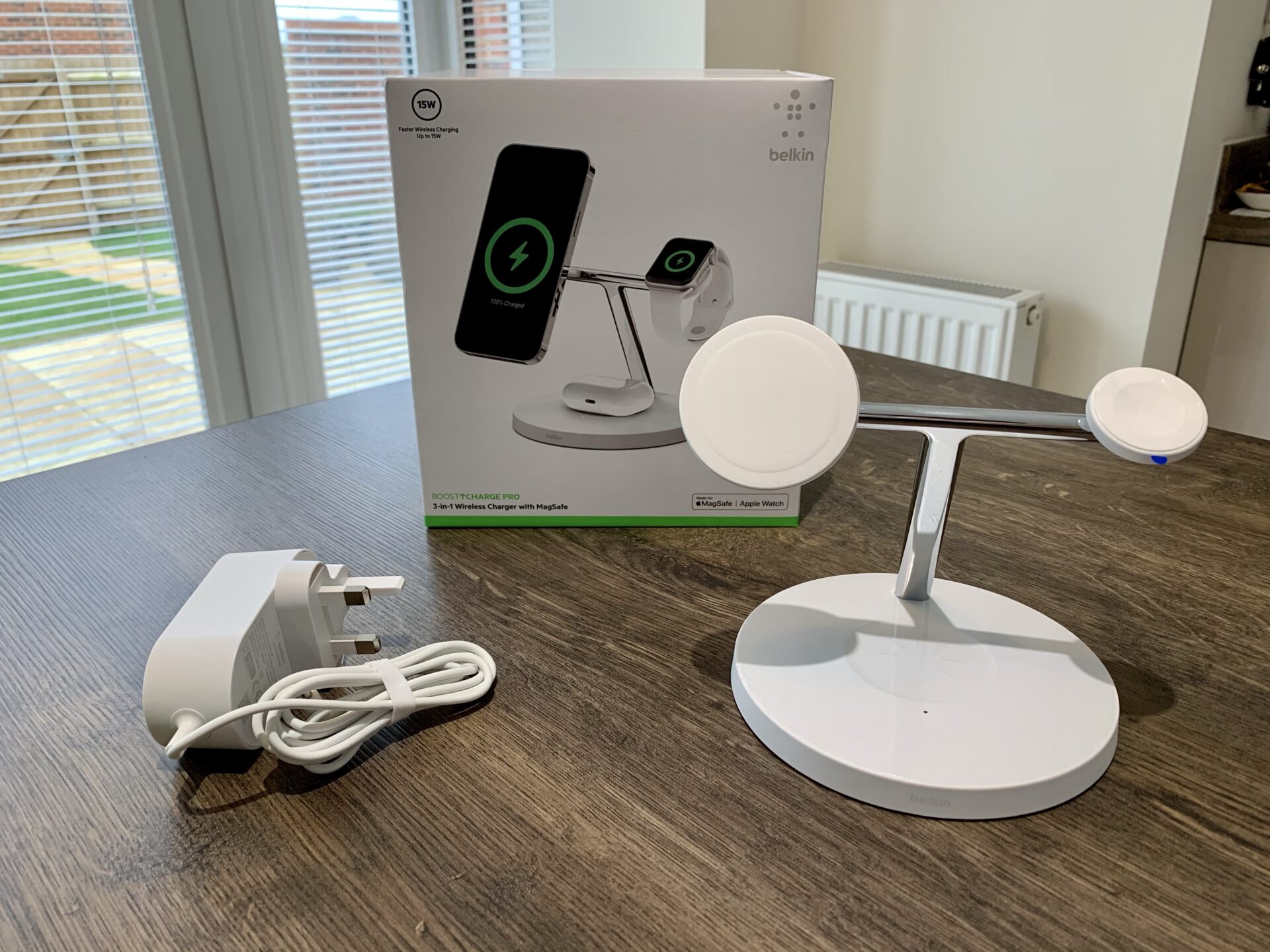 Belkin Boost Charge Pro 3-in-1 Wireless Charging Review - Life of Man